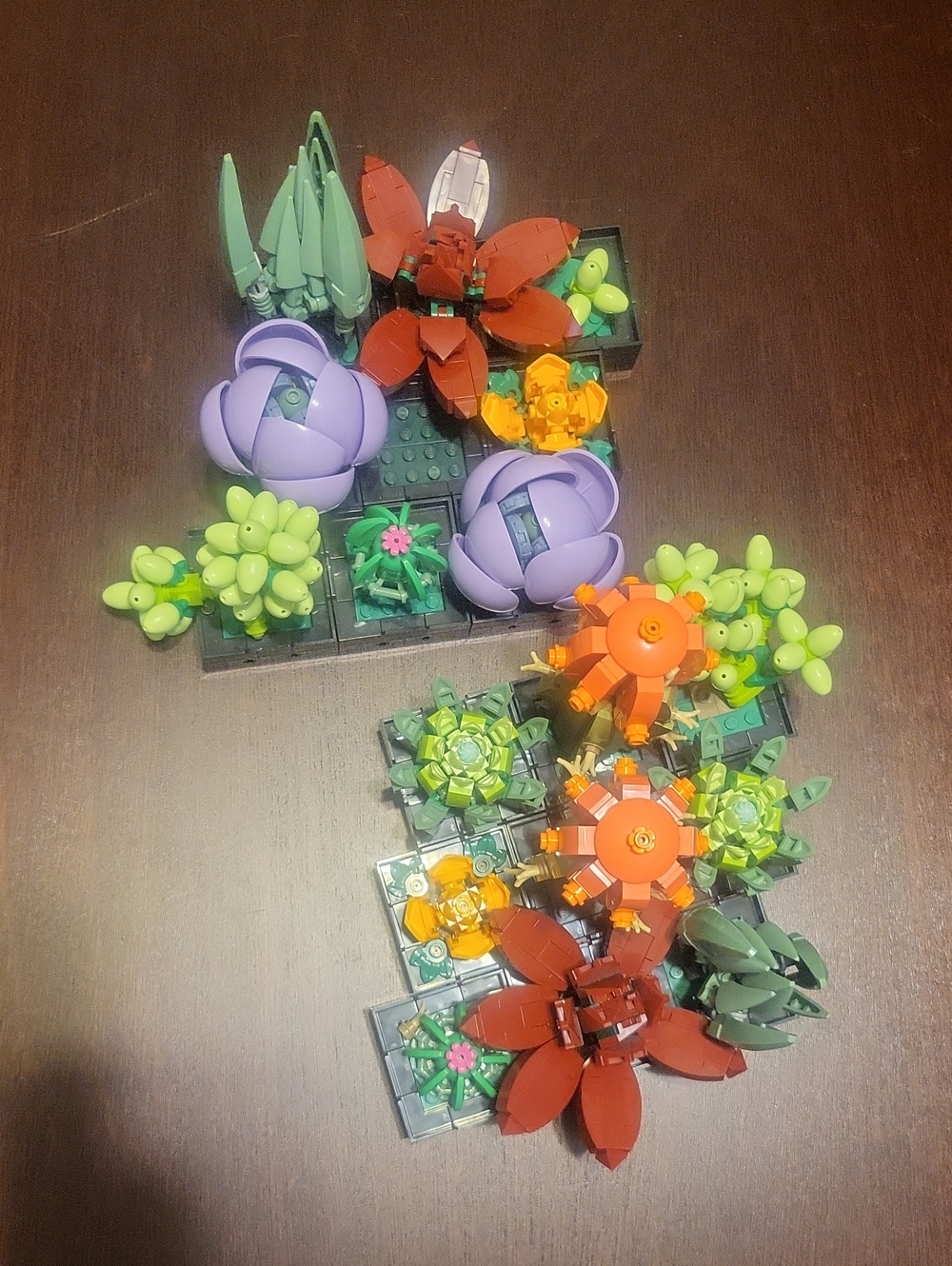 Lego colorful micro garden set with purple, orange, green, red accents